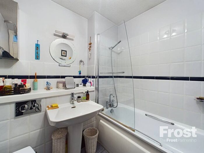 2 Bedroom Terraced House For Sale In Deerhurst Close, Feltham, Middlesex, TW13
