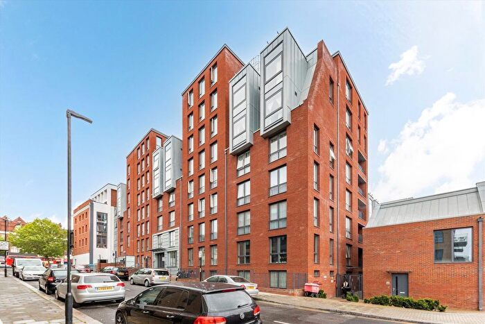 2 Bedroom Flat To Rent In Gaumont Place, Streatham Hill, SW2