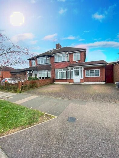 4 Bedroom Semi-Detached House To Rent In Crowshott Avenue, Stanmore, HA7