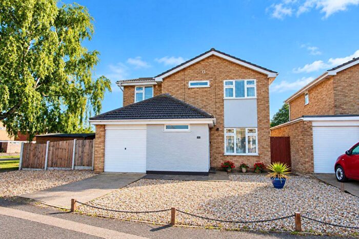 4 Bedroom Detached House For Sale In Pintail Drive, Bradwell, NR31