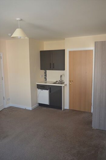 1 Bedroom Flat To Rent In High Street, Honiton, Devon, EX14