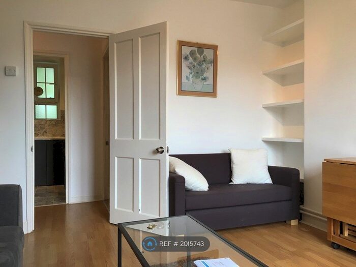 4 Bedroom Flat To Rent In Whitethorn House, London, E1W