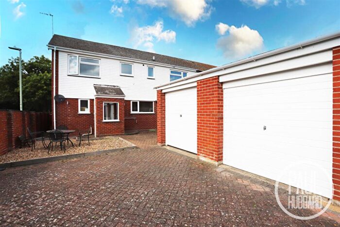 4 Bedroom House For Sale In Caldecott Road, Oulton Broad, NR32