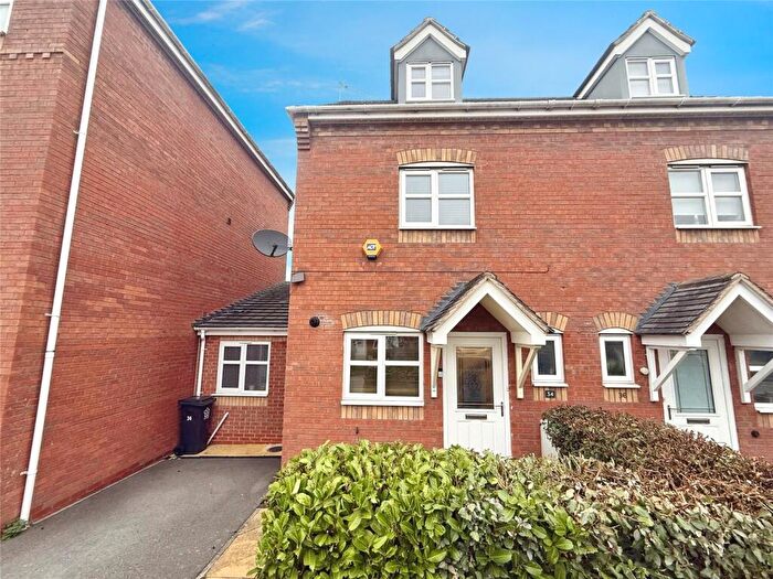 3 Bedroom Semi-Detached House For Sale In Saxthorpe Road, Hamilton, Leicester, LE5