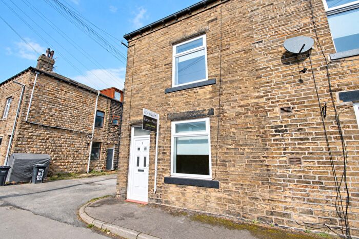 2 Bedroom End Of Terrace House To Rent In Beswick Street, Todmorden, OL14