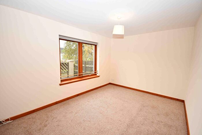 2 Bedroom Flat To Rent In Alltan Park, Culloden, Inverness, IV2