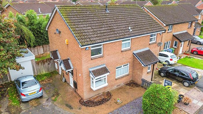 1 Bedroom Semi-detached House For Sale In Kinross Close, Fearnhead, WA2