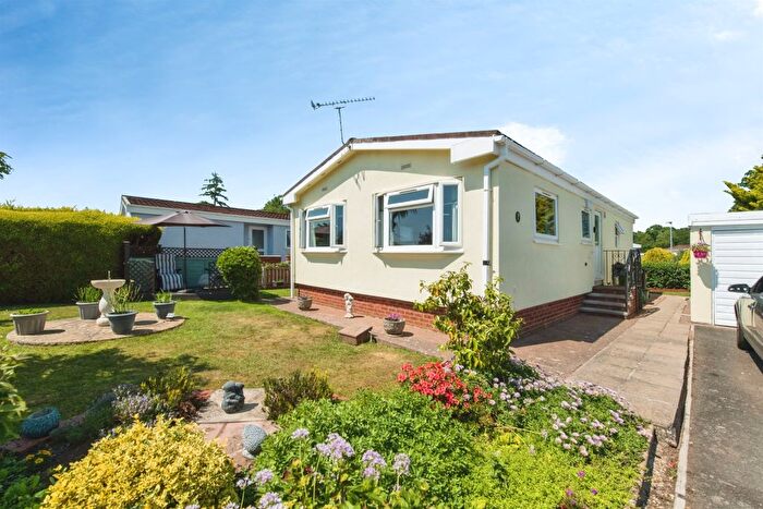 2 Bedroom Park Home For Sale In Glen Close, Clyst St. Mary, Exeter, EX5