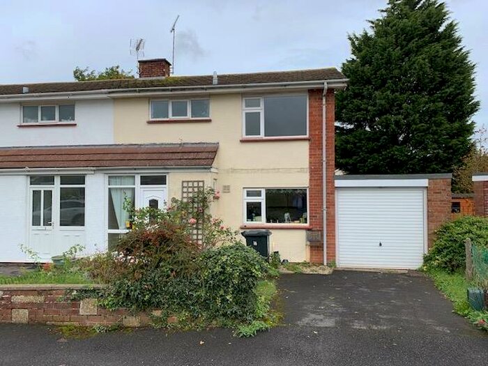 3 Bedroom Detached House To Rent In Wyatts Close Nailsea North Somerset, BS48