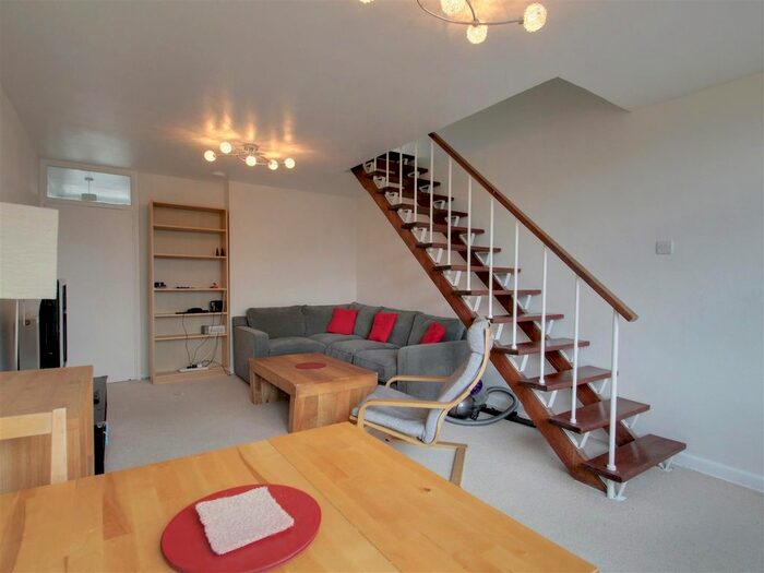2 Bedroom Flat To Rent In Kersfield Road, London, SW15