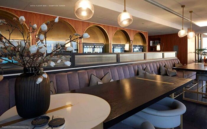 2 Bedroom Apartment To Rent In South Quay Plaza, Marsh Wall, London, E14