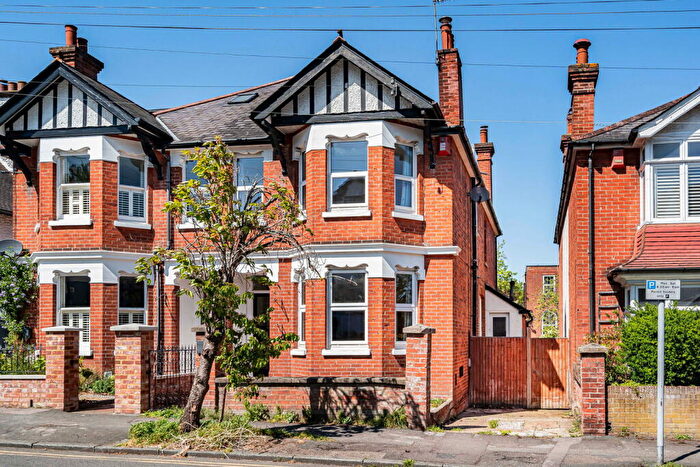 3 Bedroom Semi-Detached House For Sale In Wodeland Avenue, Guildford, GU2