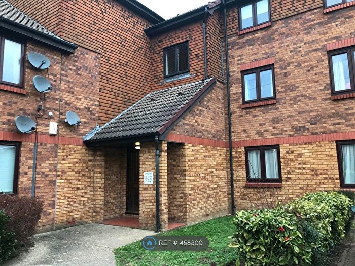 1 Bedroom Flat To Rent In Kipling Park, Wimbledon, SW19