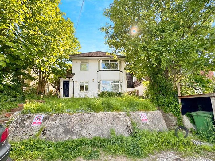 2 Bedroom Flat To Rent In Byron Road, Penenden Heath, Maidstone, Kent, ME14