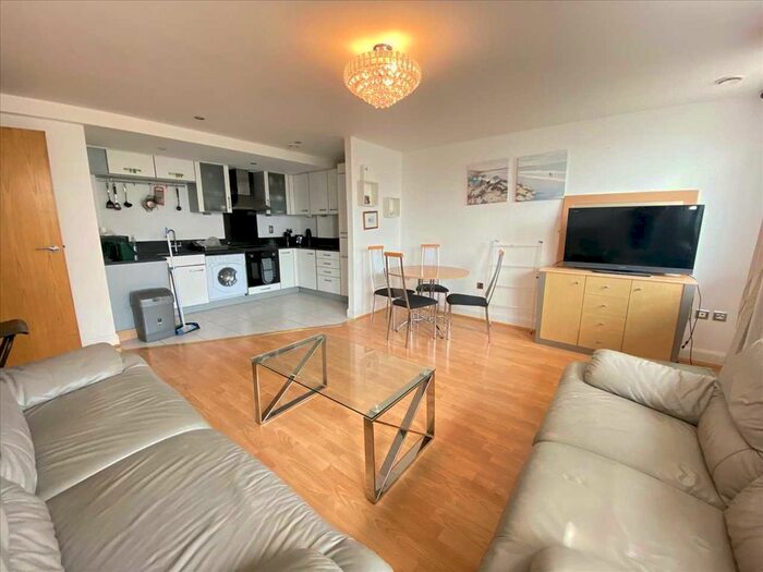 2 Bedroom Flat To Rent In A, Mercury House, Heathcroft, Ealing, W5