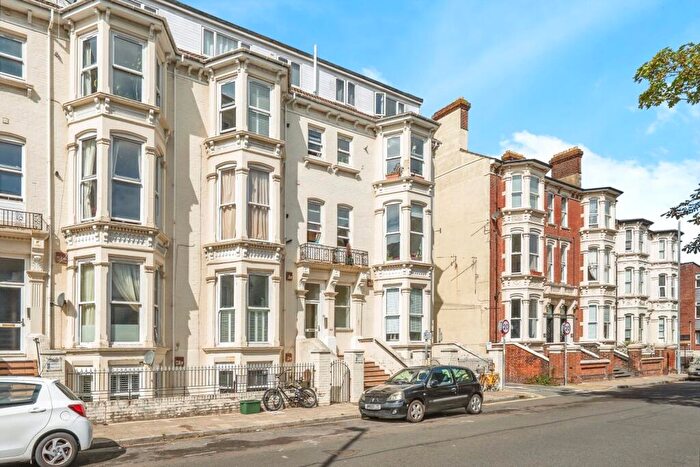 1 Bedroom Flat For Sale In Clarendon Road, Southsea, Hampshire, PO4