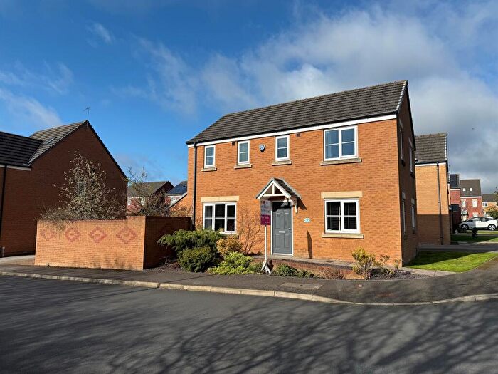 3 Bedroom Detached House For Sale In Oak Drive, Whinmoor, Leeds, LS14