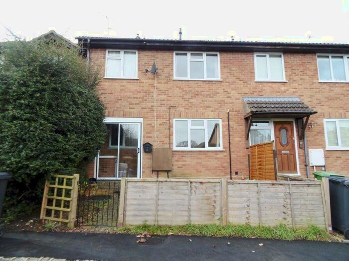 2 Bedroom Terraced House To Rent In Thumwood, Chineham, RG24