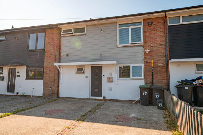 3 Bedroom Terraced House For Sale In Shaftesbury Avenue, Purbrook, PO7