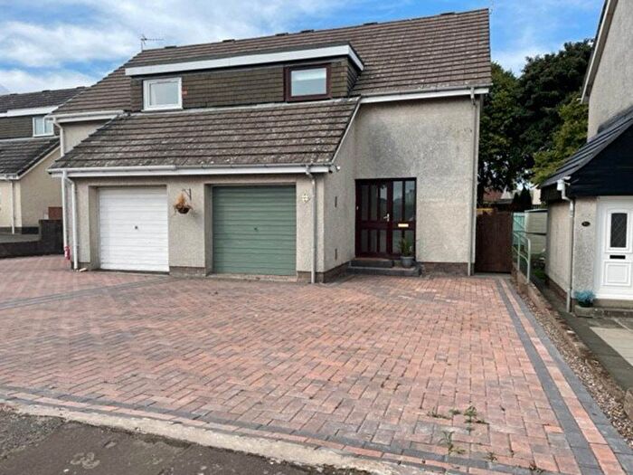 2 Bedroom Semi Detached House To Rent In Winram Place, Fife, KY16
