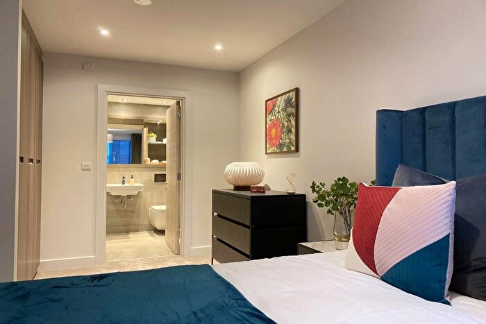 2 Bedroom Apartment To Rent In Angel Gardens, Manchester, M4