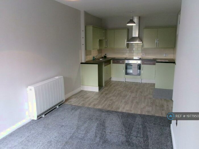 2 Bedroom Flat To Rent In Churchill Close, North Somercotes, Louth, LN11