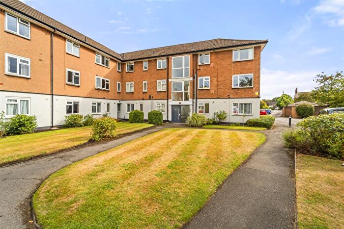 1 Bedroom Apartment For Sale In Abbots Court, Sale, M33