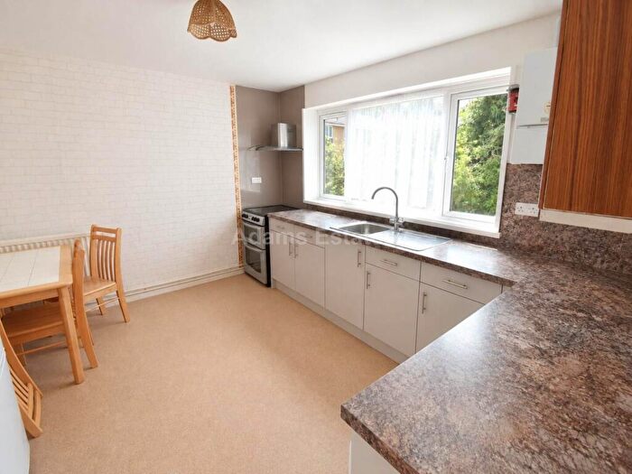 4 Bedroom Flat To Rent In Nelson Terrace, Reading, RG1