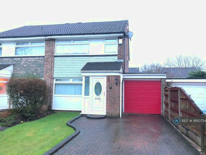 3 Bedroom Semi-Detached House To Rent In Newgate Road, Sale, M33