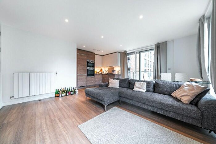 2 Bedroom Apartment To Rent In Whiting Way, London, SE16