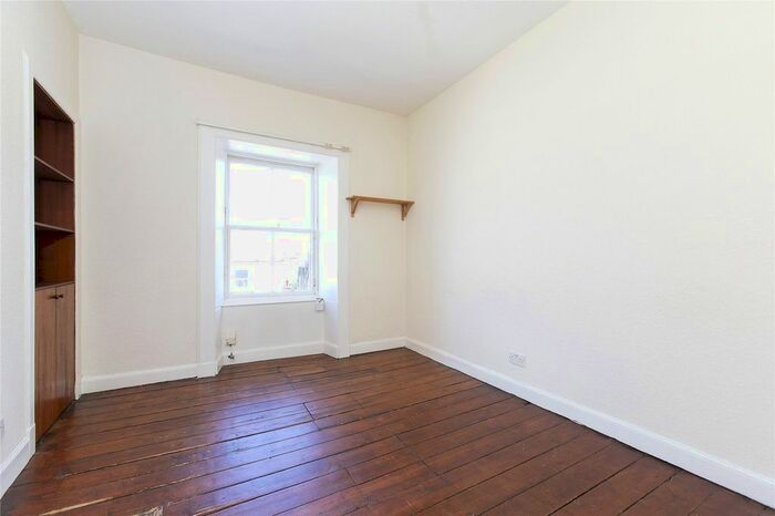 2 Bedroom Flat To Rent In West Newington Place, Newington, Edinburgh, EH9