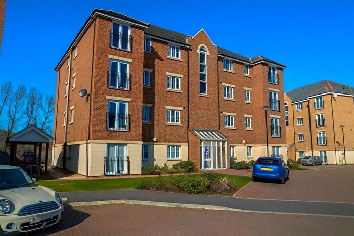 2 Bedroom Flat To Rent In Primrose Place, Bessacarr, Doncaster, DN4