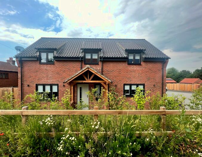 4 Bedroom Detached House For Sale In Tower Close, Whissonsett, Dereham, NR20