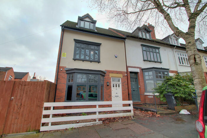 6 Bedroom End Of Terrace House To Rent In Westcotes Drive, Leicester, LE3