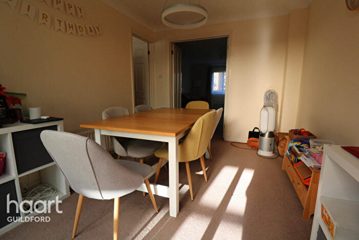 5 Bedroom Detached House To Rent In Suffolk Drive, Guildford, GU4