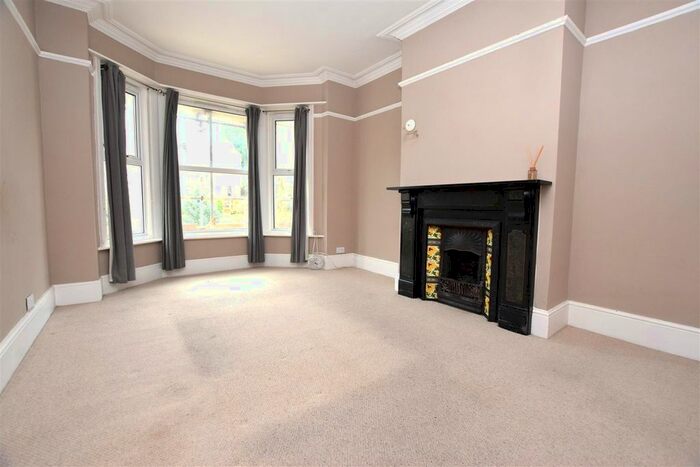 3 Bedroom Maisonette To Rent In Nelson Road, Hastings, TN34