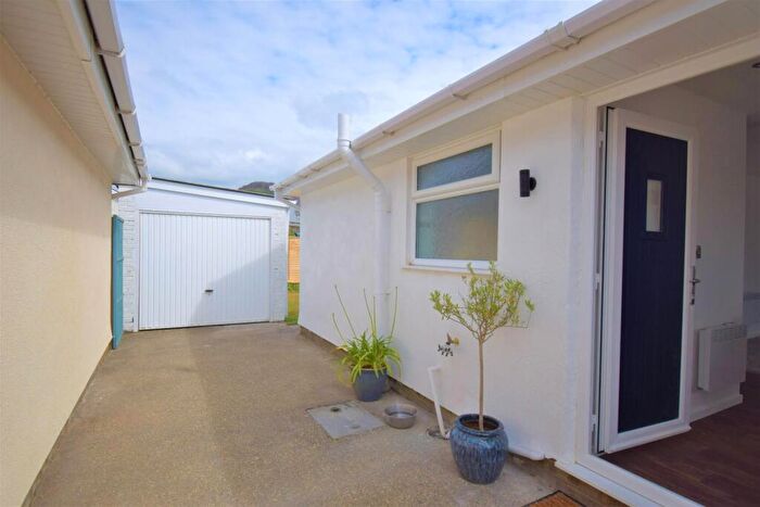 2 Bedroom Detached Bungalow For Sale In Cefn Y Gader, Morfa Bychan, Porthmadog, LL49