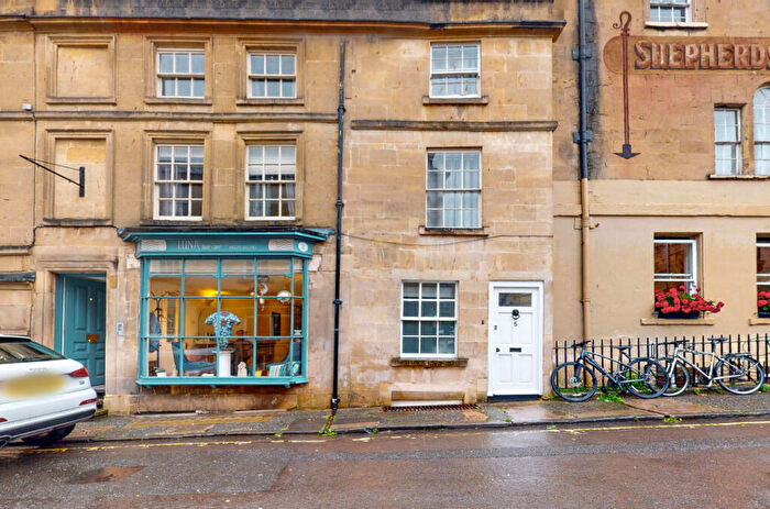 2 Bedroom Apartment To Rent In Princes Street, BA1