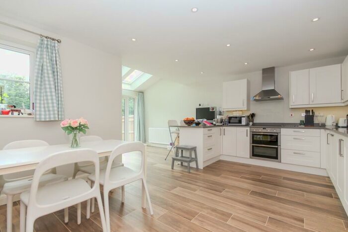 4 Bedroom Semi-Detached House To Rent In Stonehill Lane, Southmoor, OX13