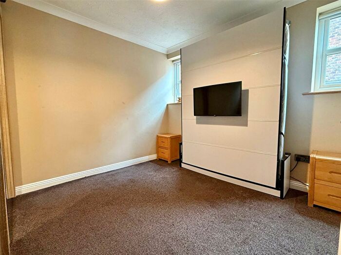 1 Bedroom Flat For Sale In Keyhaven Road, Milford On Sea, Lymington, Hampshire, SO41