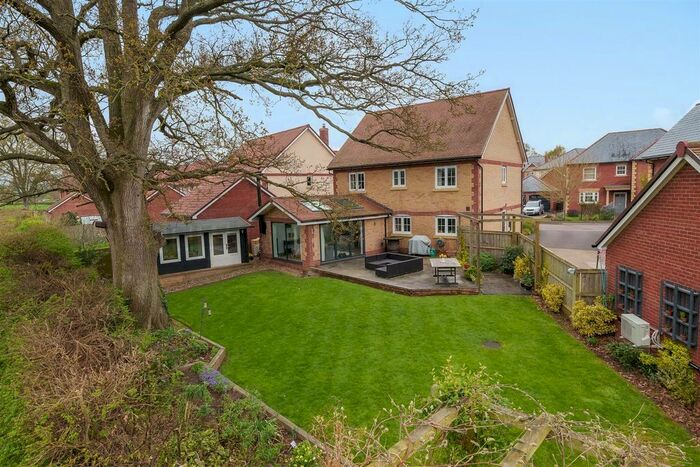 4 Bedroom Detached House For Sale In Amingford Mead, Trull, Taunton, TA3