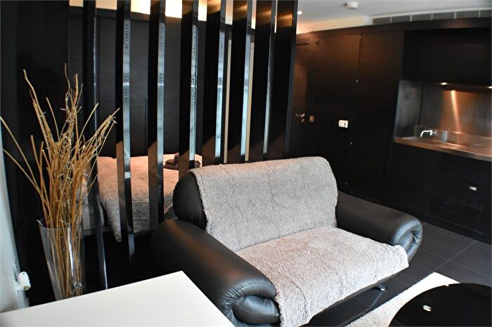 Studio To Rent In Pan Peninsula Square, London, E14