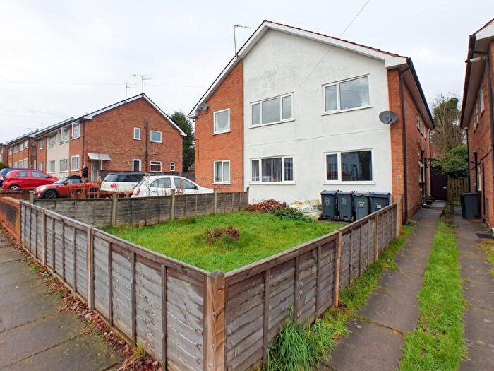 2 Bedroom Maisonette To Rent In Turves Green, Birmingham, B31