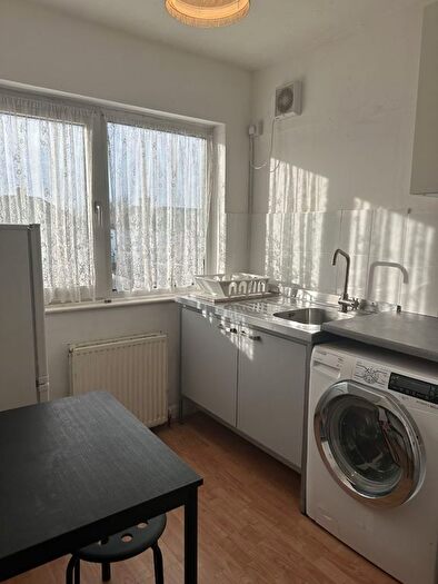1 Bedroom Flat To Rent In Holyrood Avenue, Harrow, HA2