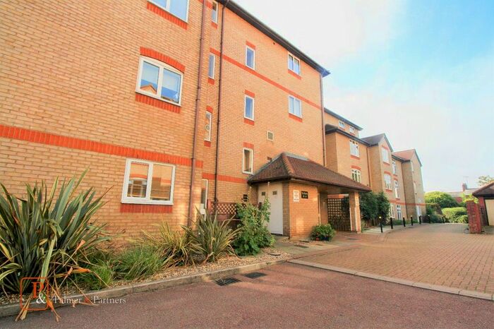 1 Bedroom Flat To Rent In The Dell, Colchester, Essex, CO1