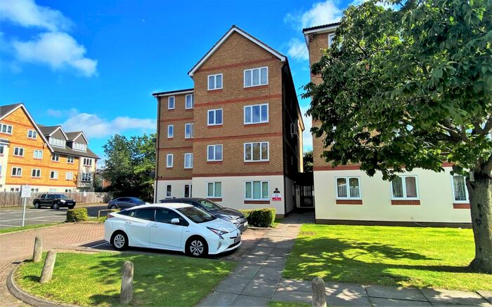1 Bedroom Flat To Rent In Longfield Drive, Mitcham, CR4