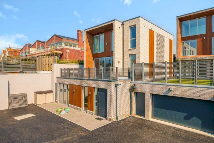 4 Bedroom Detached House To Rent In Roedean Road Brighton, BN2