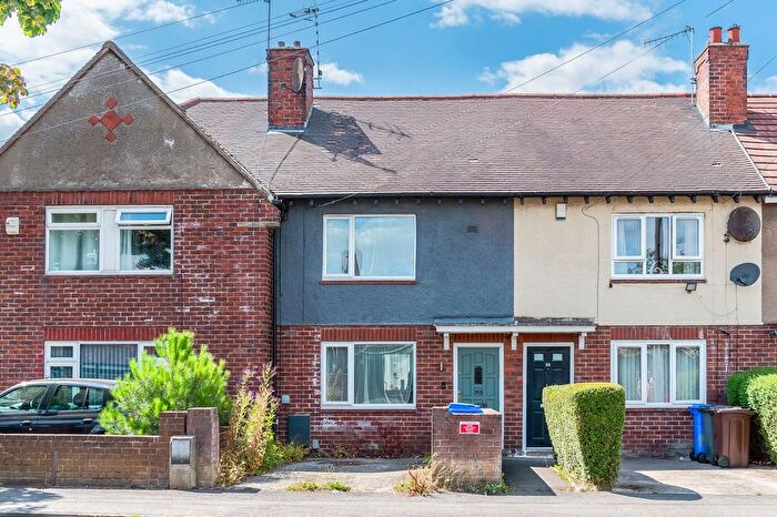 2 Bedroom Terraced House For Sale In Raisen Hall Road, Sheffield, S5