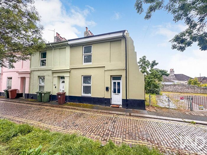 2 Bedroom End Terrace House For Sale In Francis Street, Plymouth, PL1