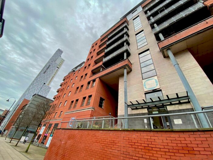 2 Bedroom Flat To Rent In The Quadrangle, M1